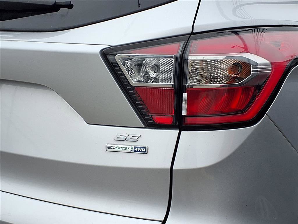 Used 2017 Ford Escape SE w/ Equipment Group 201A image 24