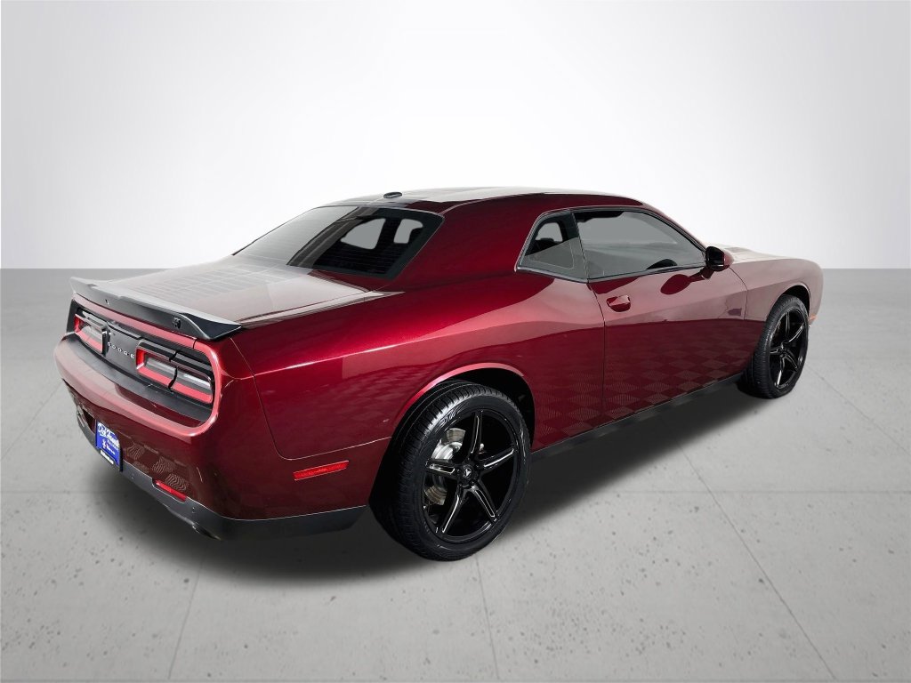 Used 2019 Dodge Challenger SXT w/ Driver Convenience Group AWD/4WD image 6