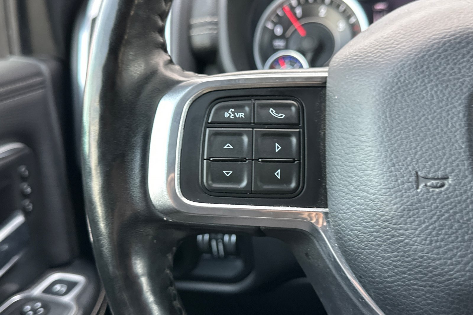 Used 2019 RAM 2500 Laramie AWD/4WD image 35