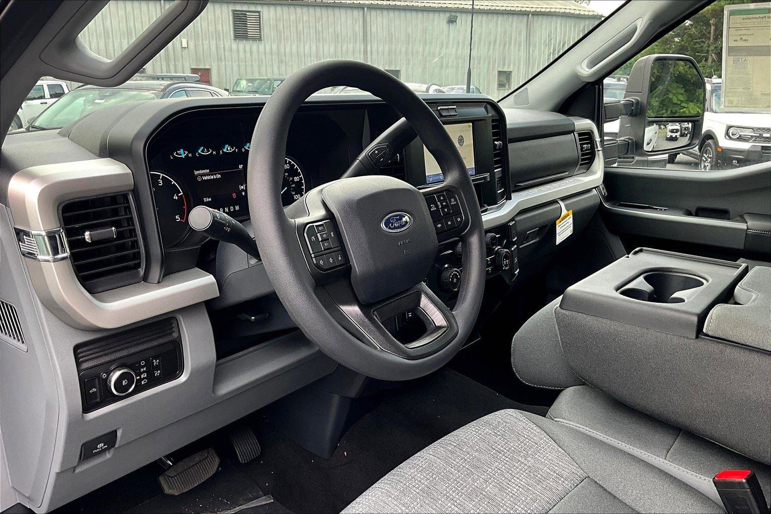 New 2025 Ford F350 XLT image 6