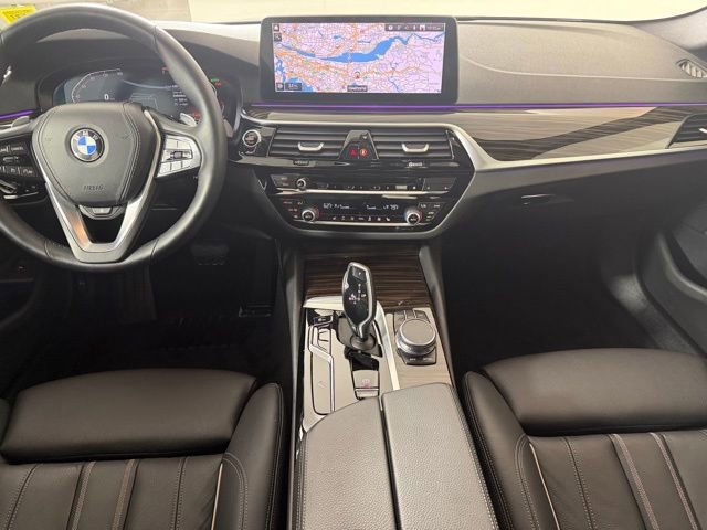 Used 2023 BMW 530i xDrive image 15