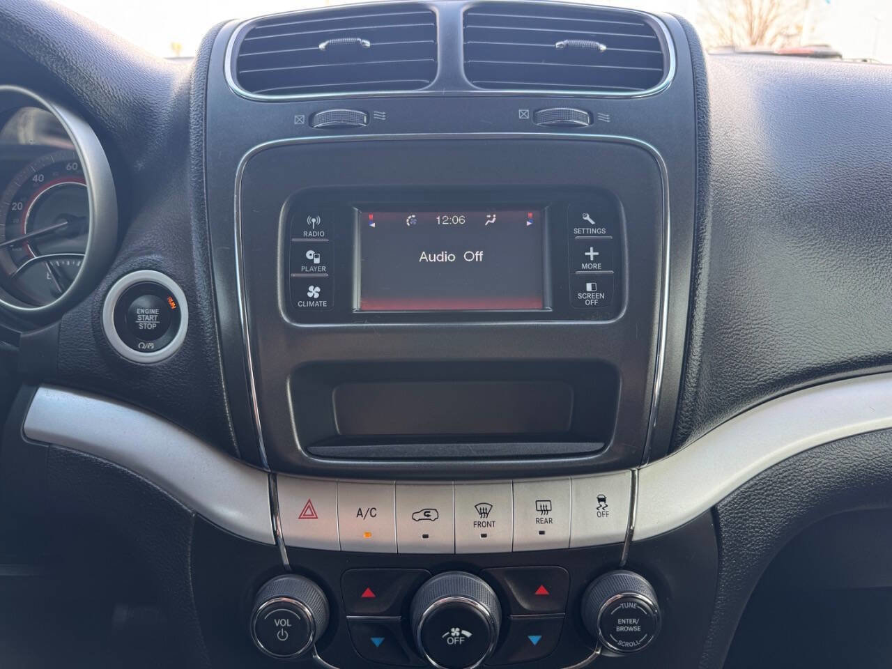 Used 2020 Dodge Journey SE w/ SE Popular Equipment Group FWD image 25