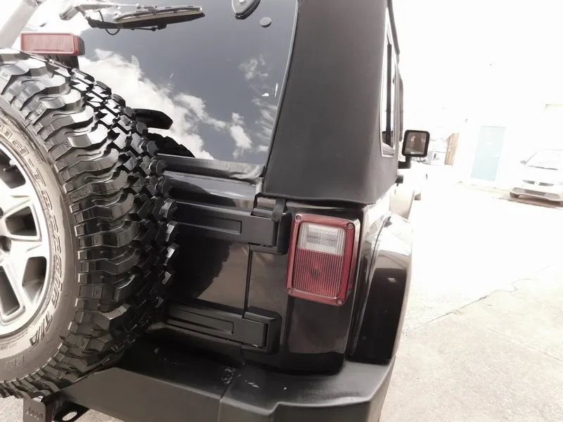 Used 2013 Jeep Wrangler Rubicon w/ Dual Top Group image 22