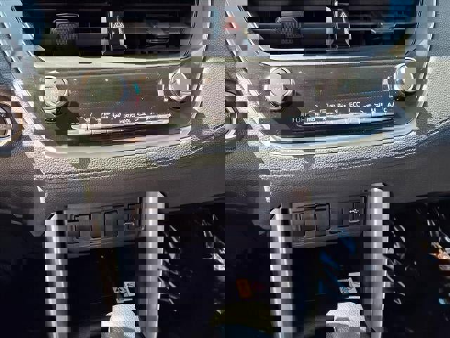 Used 2023 Toyota Corolla Cross LE image 12