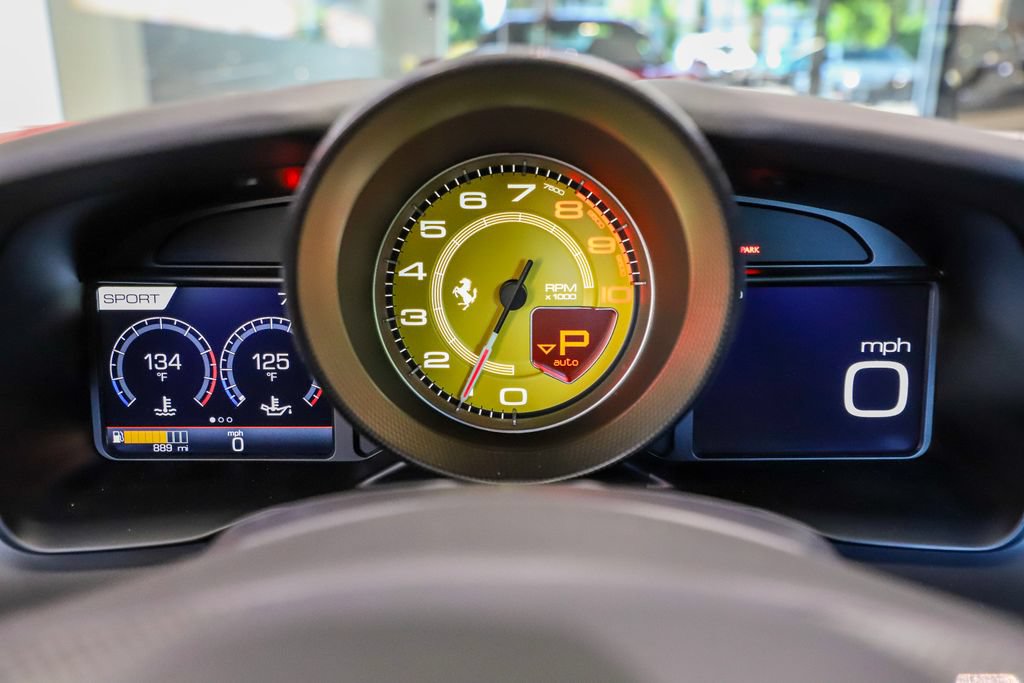 Certified 2022 Ferrari F8 Tributo RWD image 6