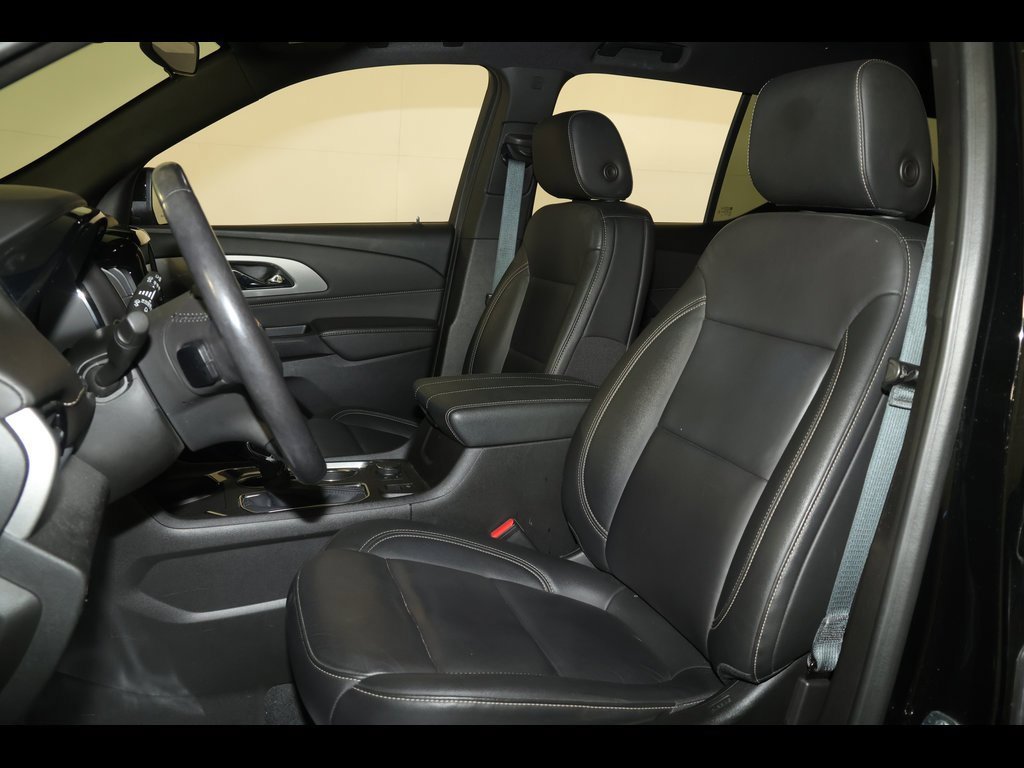 Used 2022 Chevrolet Traverse LT image 23