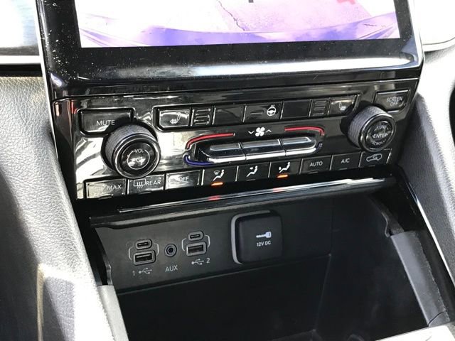 Used 2023 Jeep Grand Cherokee Limited image 11