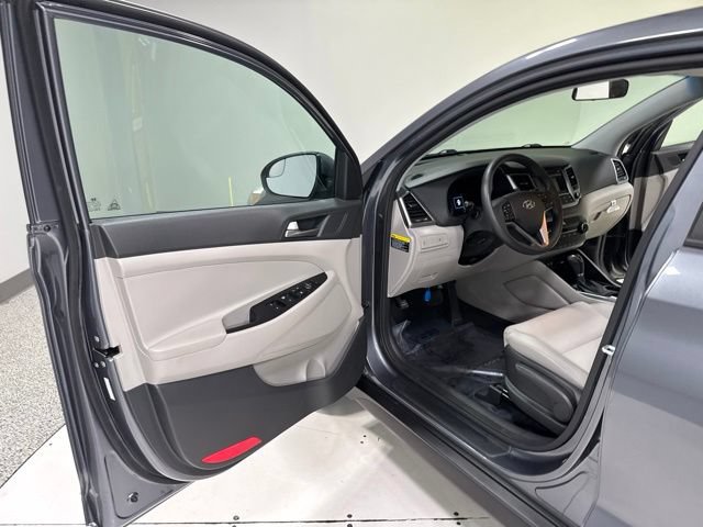 Used 2018 Hyundai Tucson SE AWD/4WD image 5