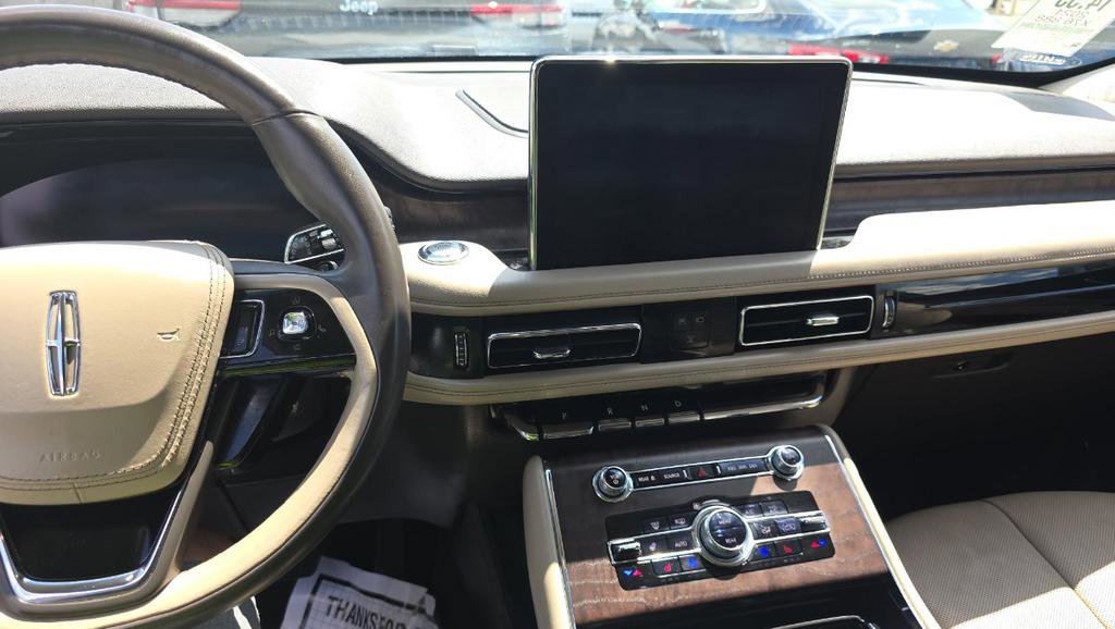 Used 2021 Lincoln Aviator Reserve w/ Elements Package Plus AWD/4WD image 12