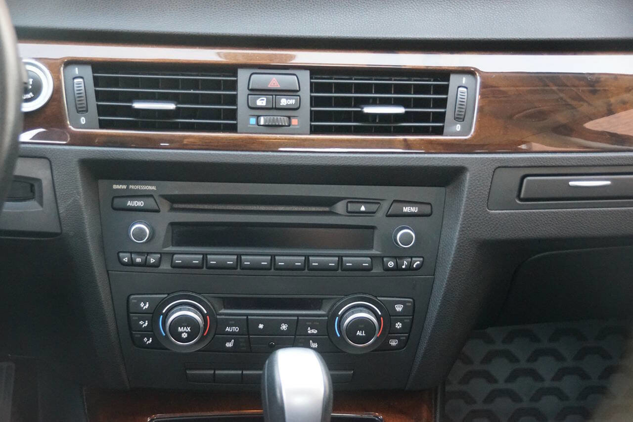 Used 2011 BMW 328i xDrive Sedan image 32