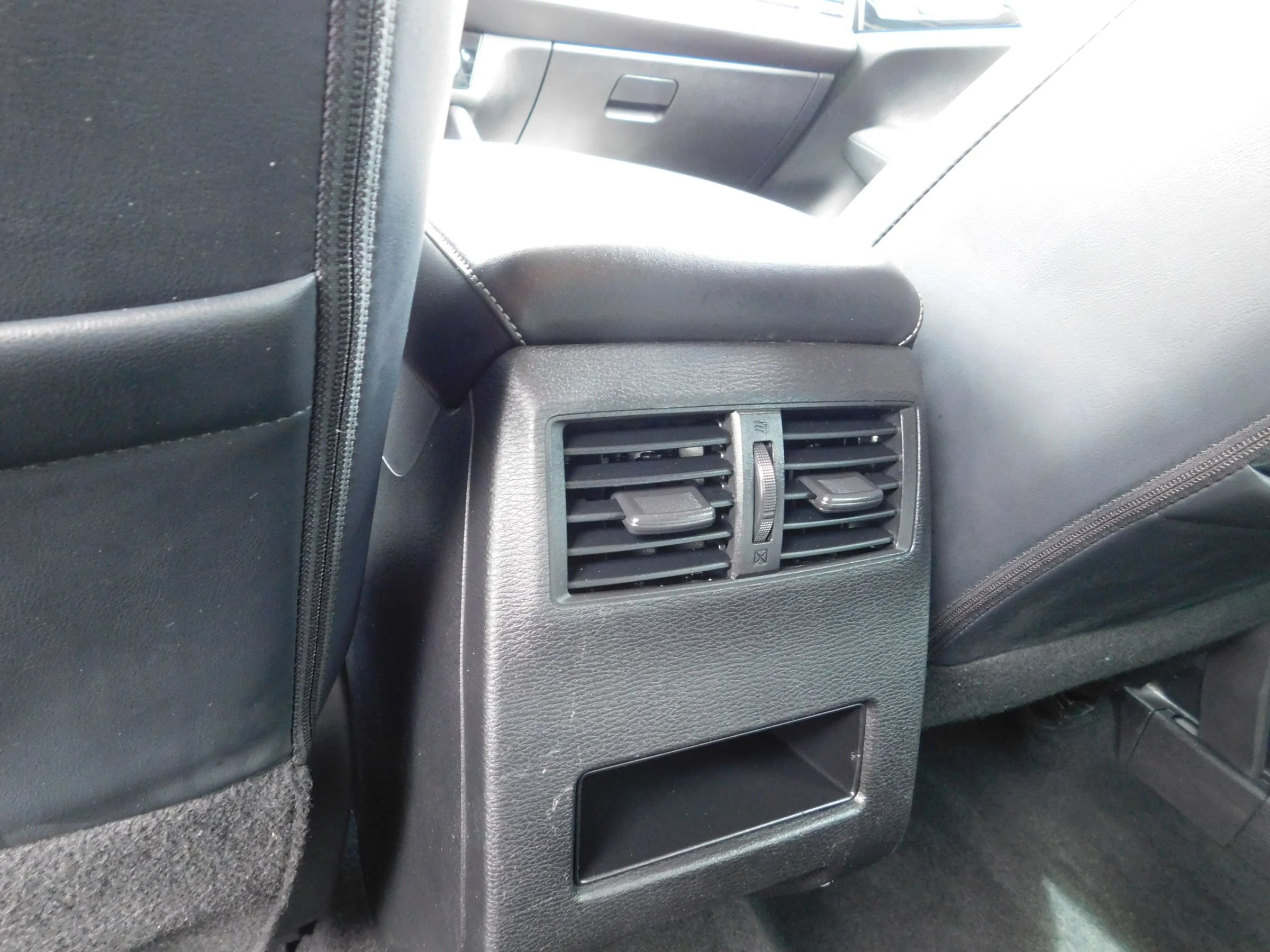 Used 2023 Mitsubishi Outlander SE FWD image 13