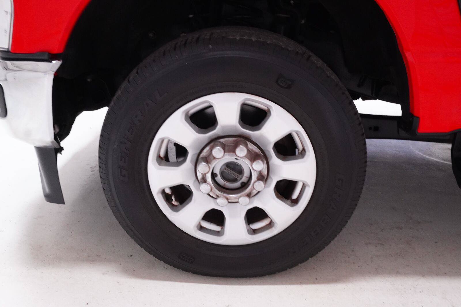 Used 2023 Ford F350 XLT AWD/4WD image 30