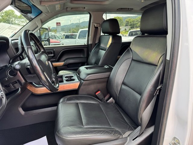 Used 2018 Chevrolet Silverado 3500 LTZ image 10