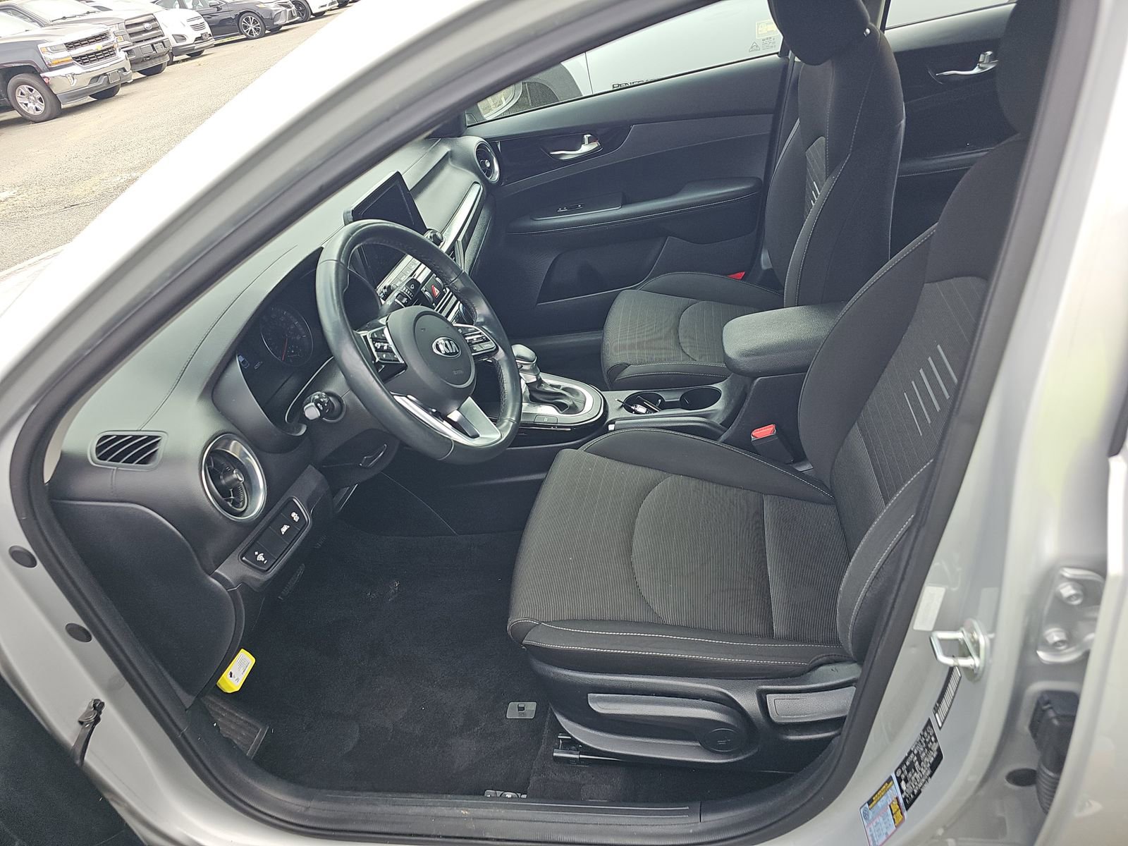 Used 2019 Kia Forte S w/ S Premium Package FWD image 8