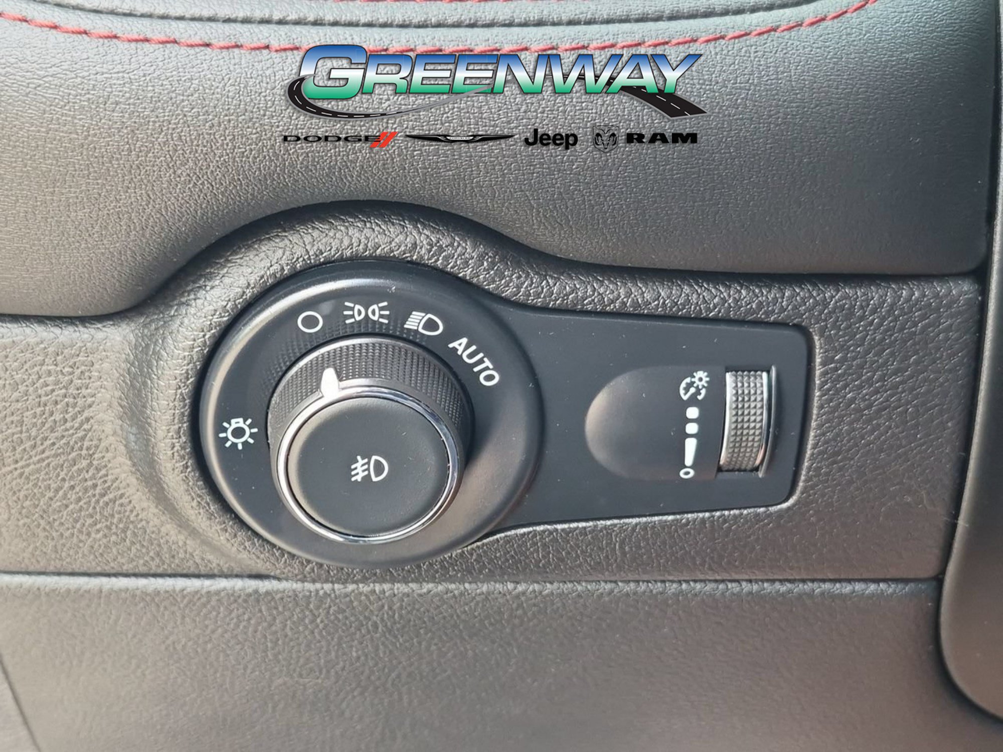 Used 2023 Dodge Durango GT RWD image 23