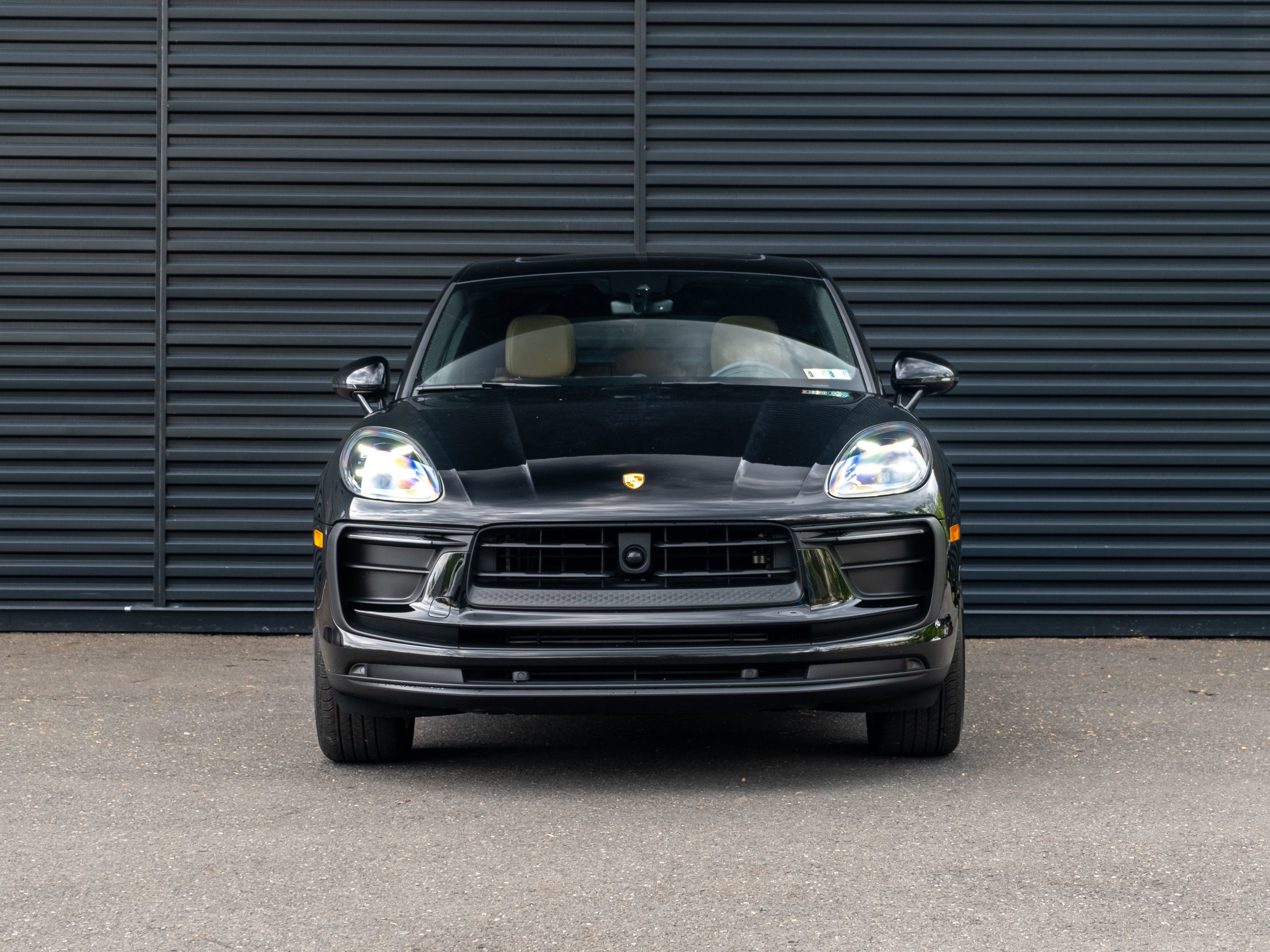 Certified 2023 Porsche Macan AWD/4WD image 11