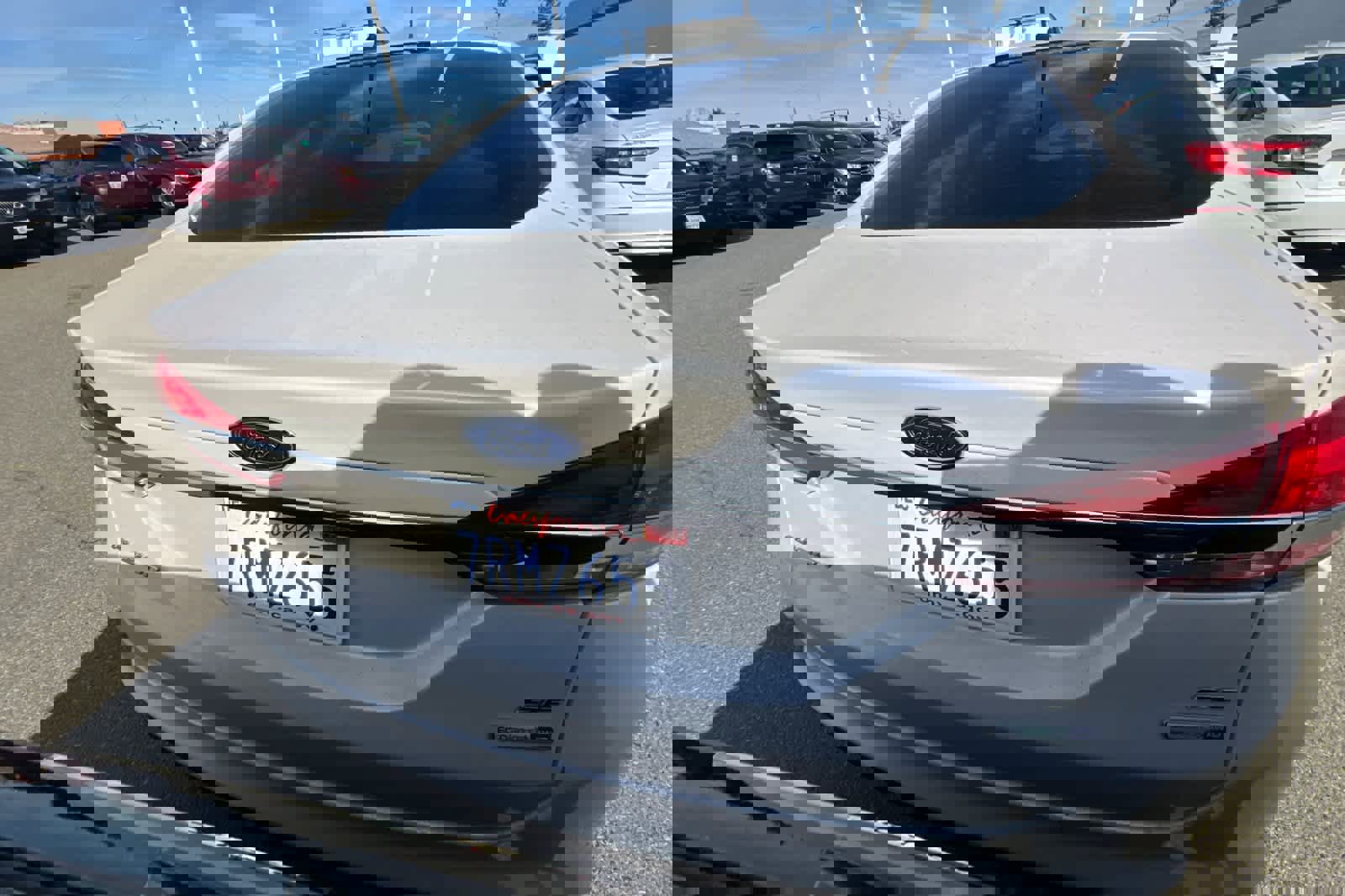 Used 2017 Ford Fusion SE w/ Fusion SE Technology Package image 5