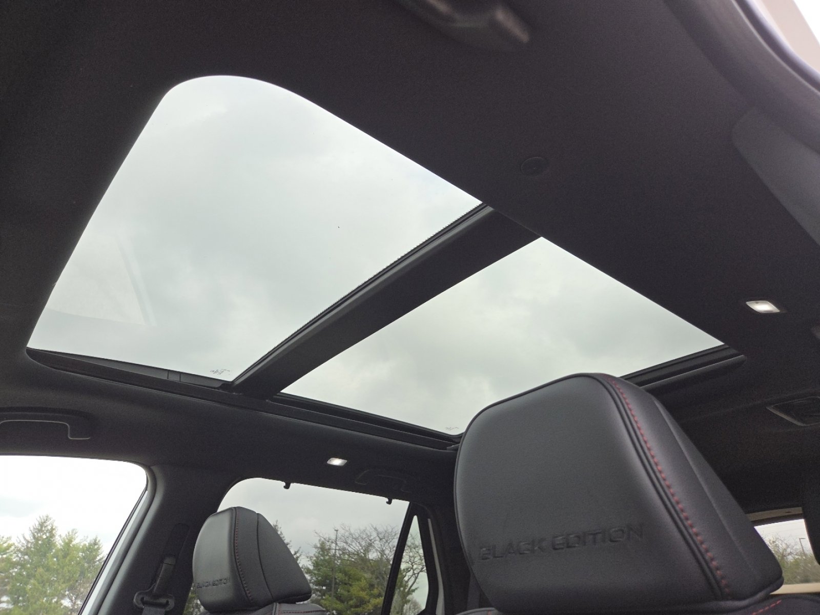 New 2026 Honda Pilot Black Edition image 3