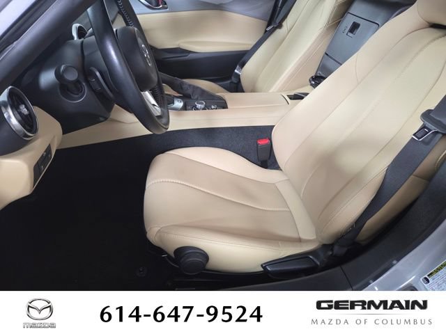Used 2024 MAZDA MX-5 Miata RF Grand Touring RWD image 17