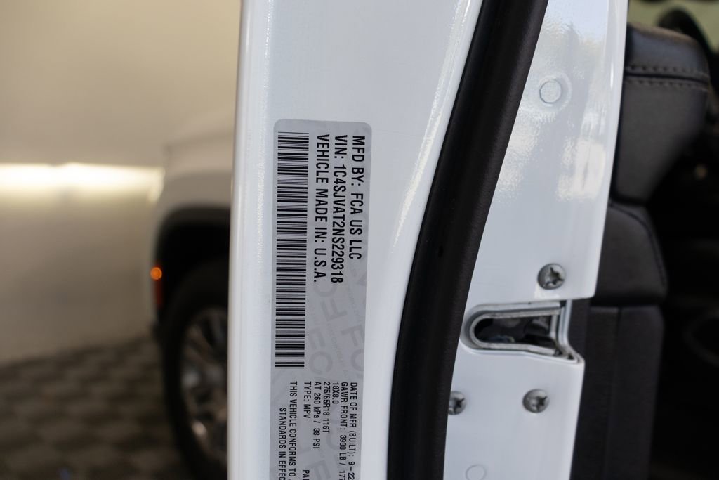 Used 2022 Jeep Wagoneer Series I AWD/4WD image 39