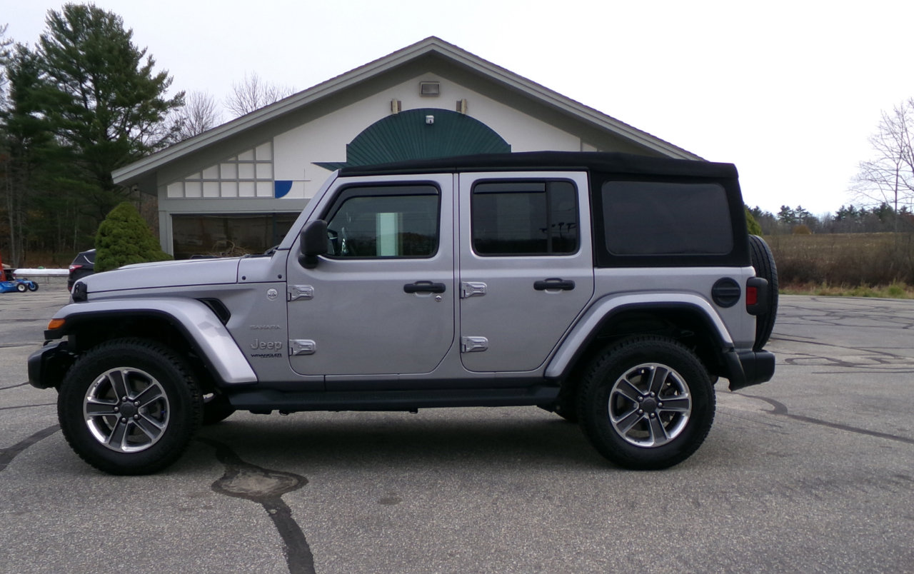 Used 2020 Jeep Wrangler Unlimited Sahara image 3
