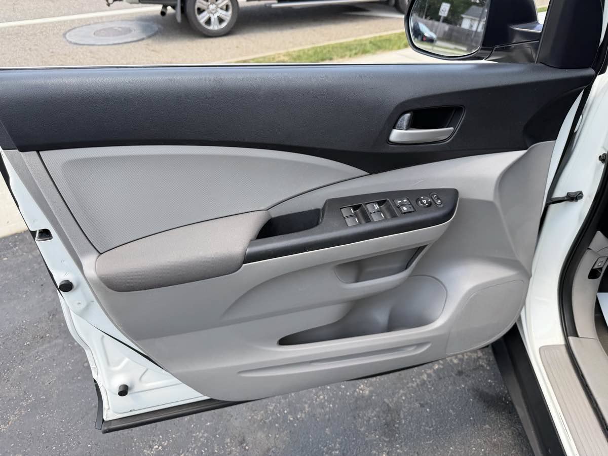 Used 2013 Honda CR-V LX image 11