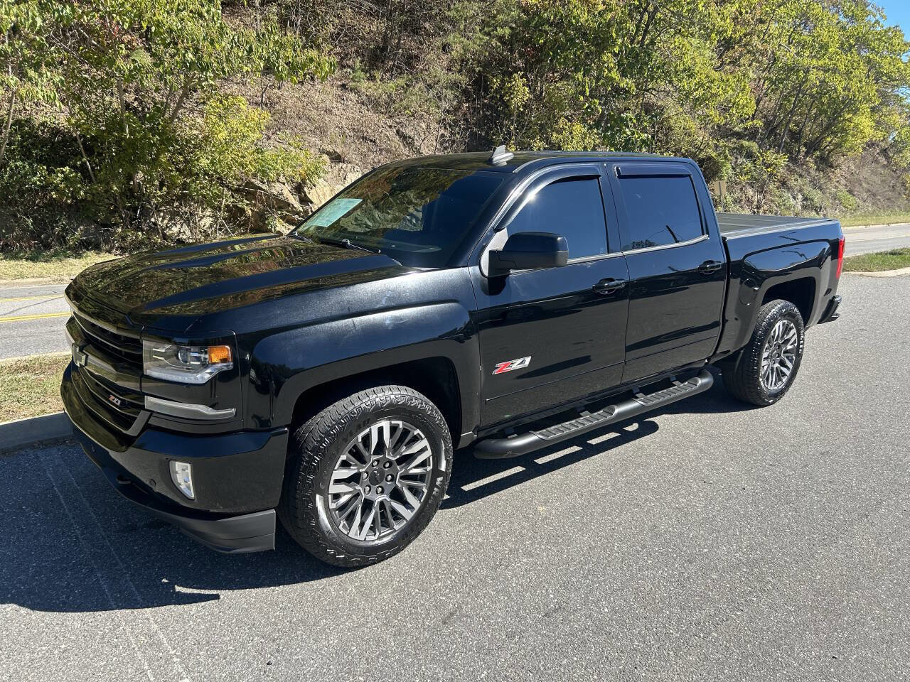 Used 2017 Chevrolet Silverado 1500 LTZ Z71 w/ LTZ Plus Package image 3