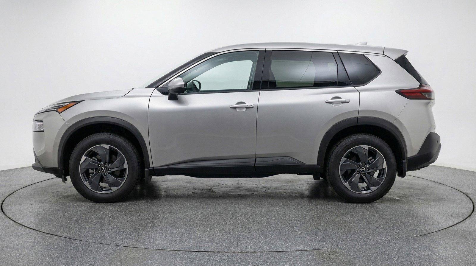 Used 2025 Nissan Rogue SV AWD/4WD image 5