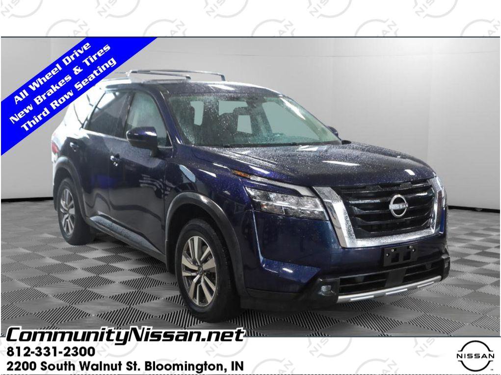Used 2022 Nissan Pathfinder SL image 1
