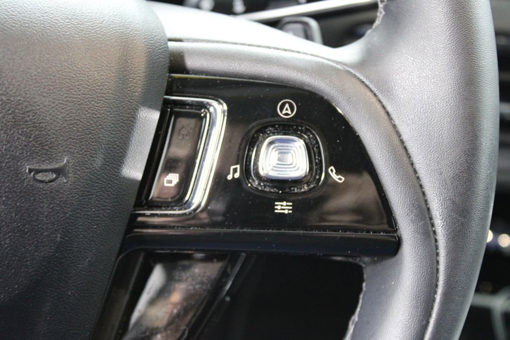 Used 2022 Lincoln Corsair Standard w/ Equipment Group 101A image 38