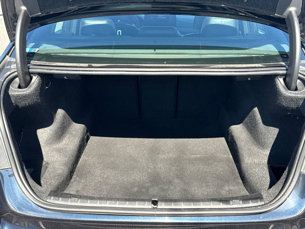 Used 2021 BMW M550i xDrive w/ Dynamic Handling Package image 15