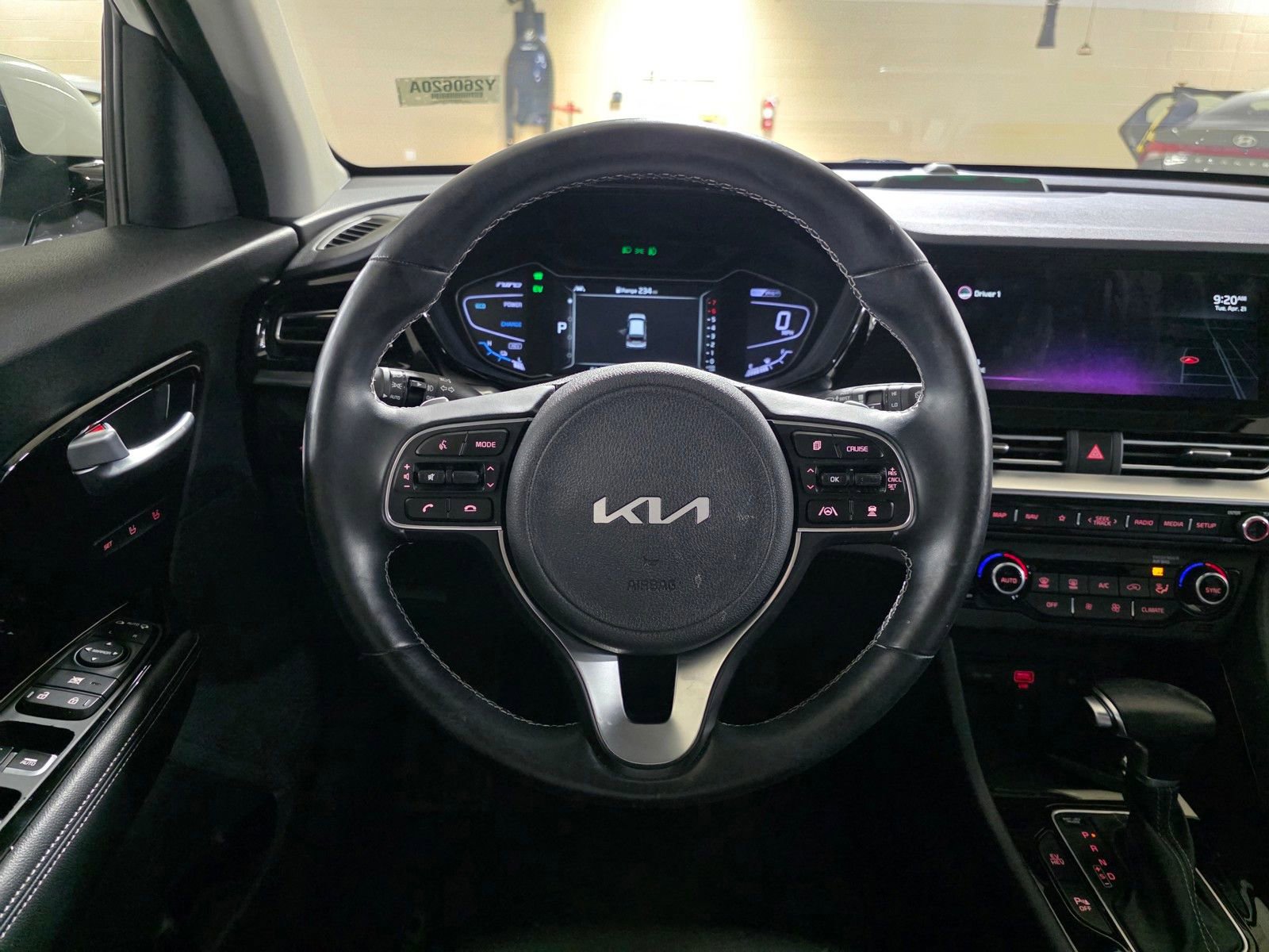 Used 2022 Kia Niro EX Premium FWD image 20