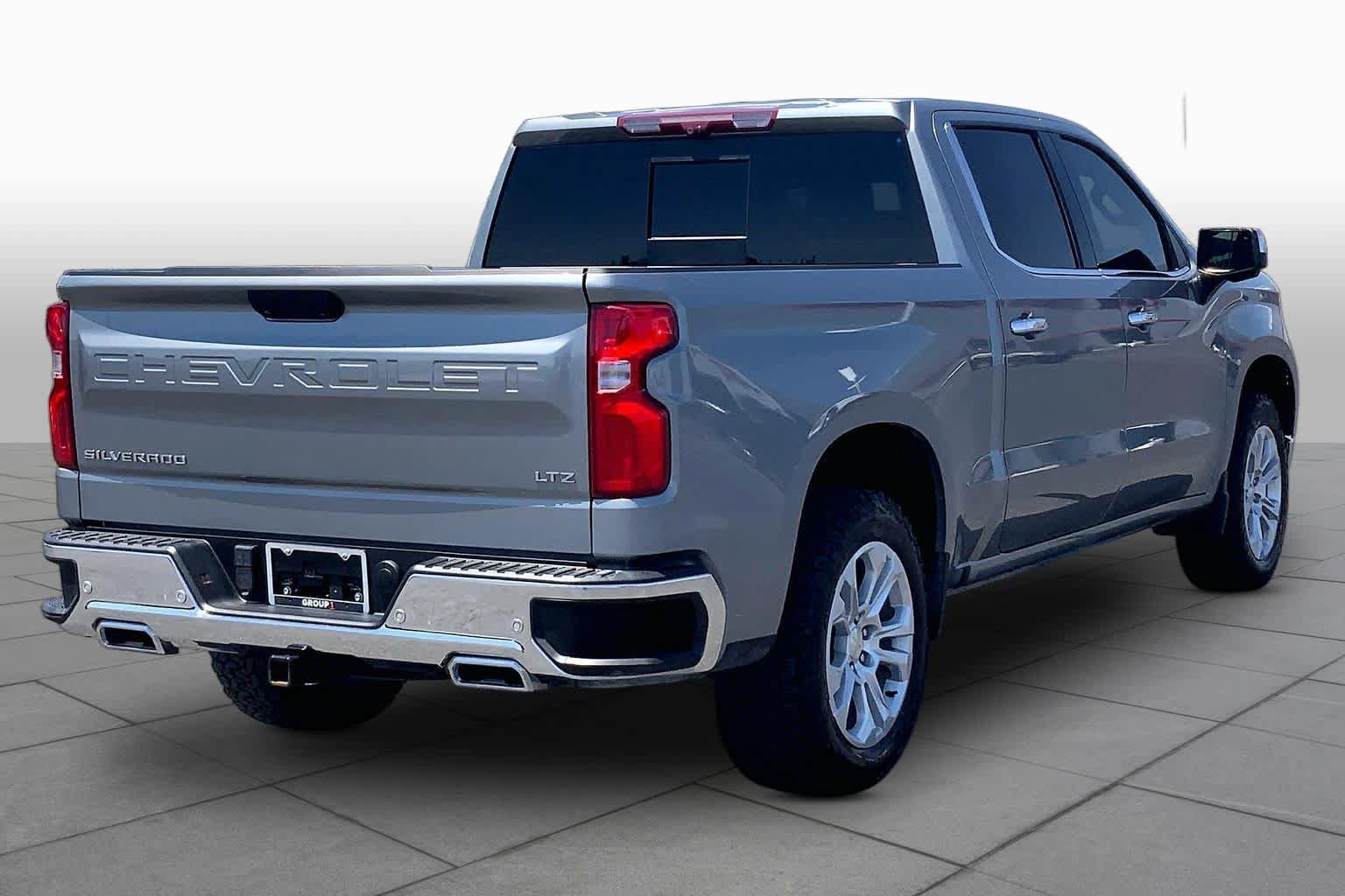 Used 2023 Chevrolet Silverado 1500 LTZ w/ LTZ Premium Package AWD/4WD image 13