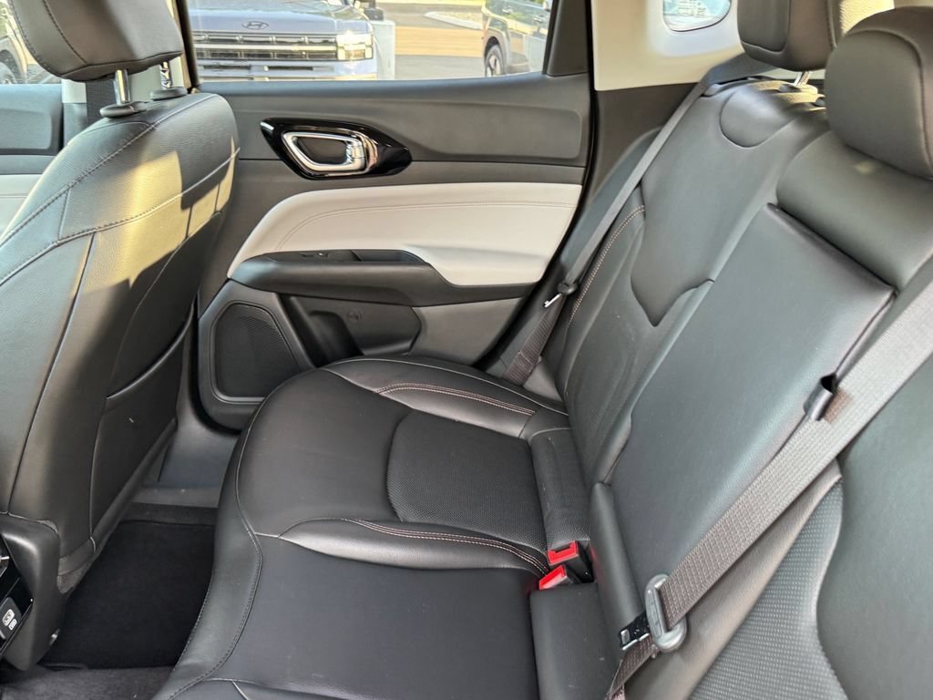 Used 2022 Jeep Compass Limited AWD/4WD image 8