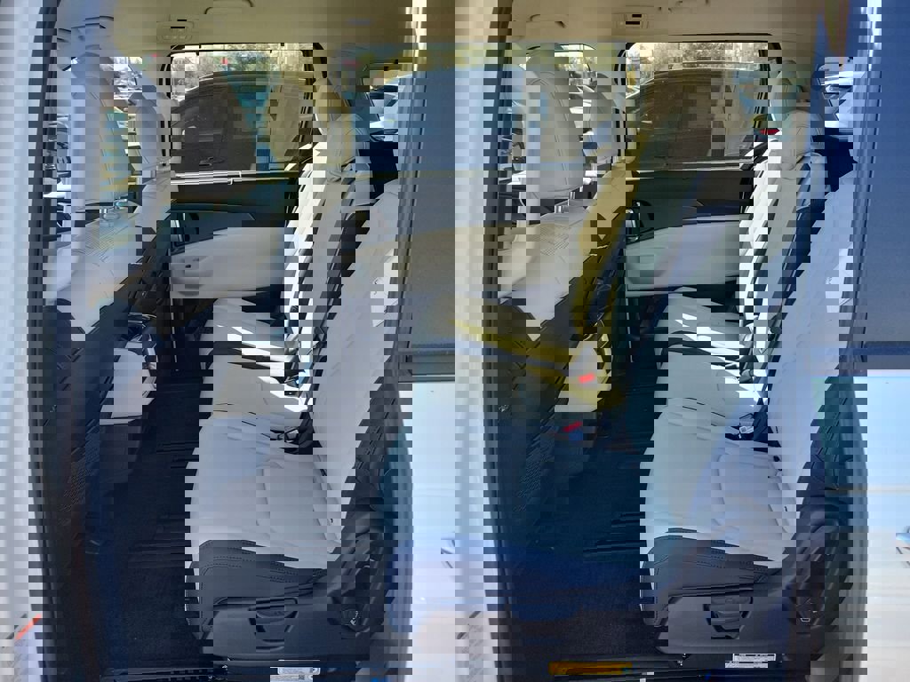 New 2026 Kia Carnival EX FWD image 16