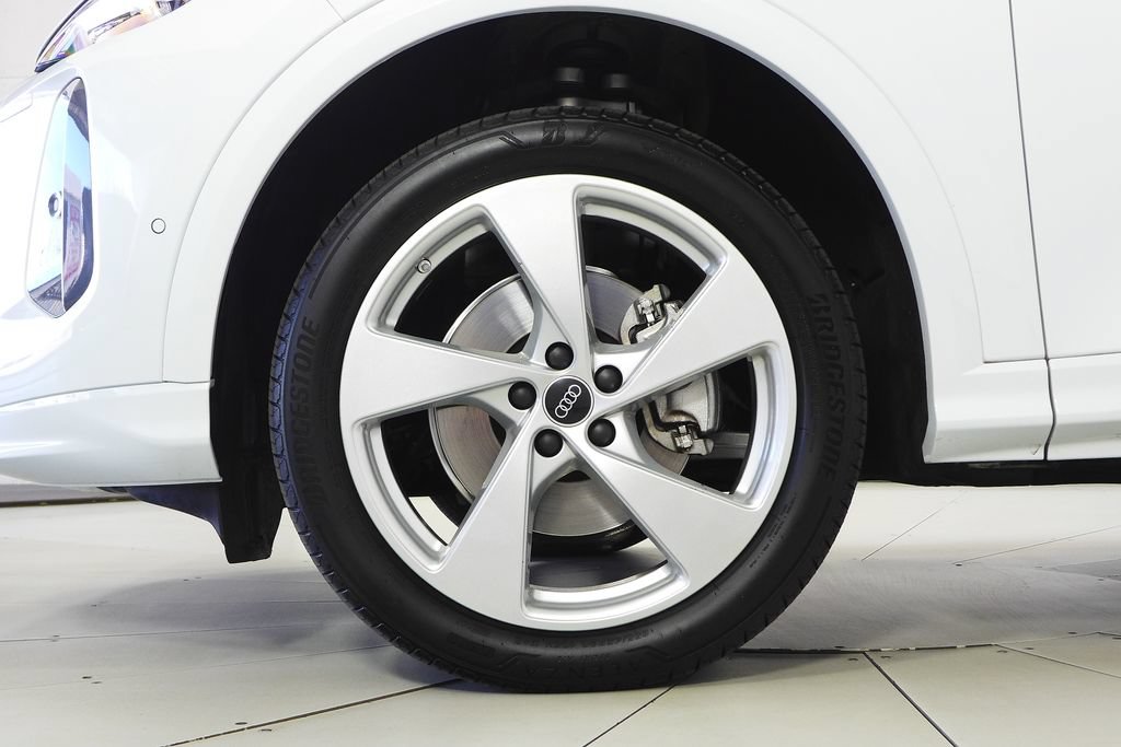 Used 2025 Audi Q5 Premium Plus w/ Premium Plus AWD/4WD image 5
