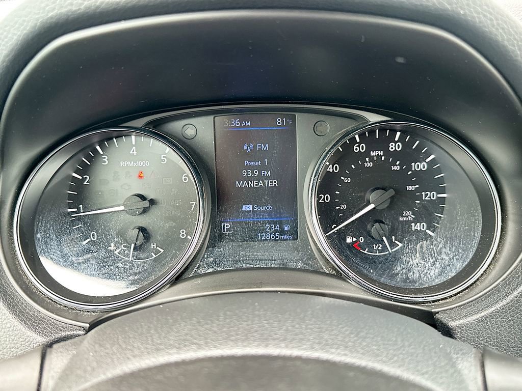 Used 2020 Nissan Rogue S w/ Special Edition Package FWD image 12