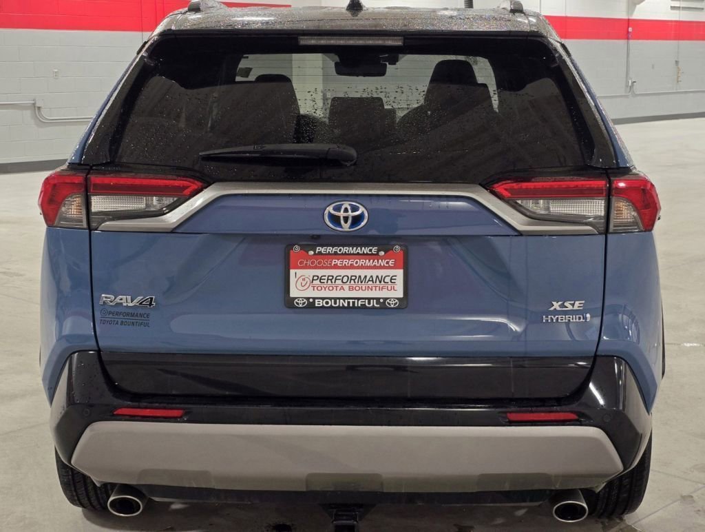 Used 2022 Toyota RAV4 XSE AWD/4WD image 22