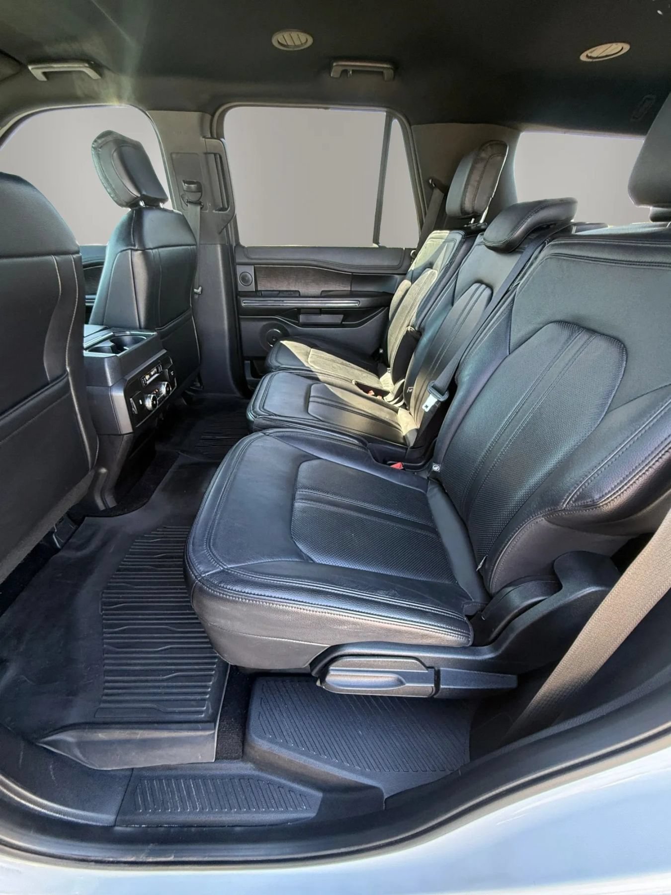 Used 2018 Ford Expedition Limited AWD/4WD image 29