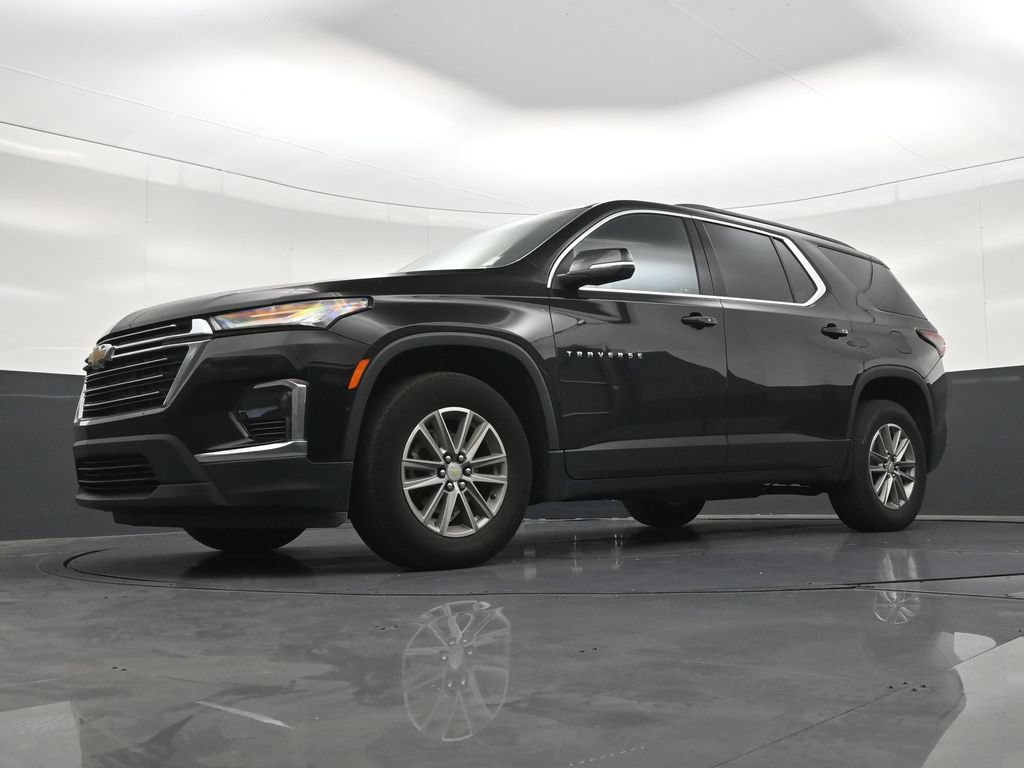 Used 2023 Chevrolet Traverse LT FWD image 24