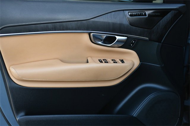 Used 2021 Volvo XC90 T6 Inscription w/ Protection Package Premier image 22