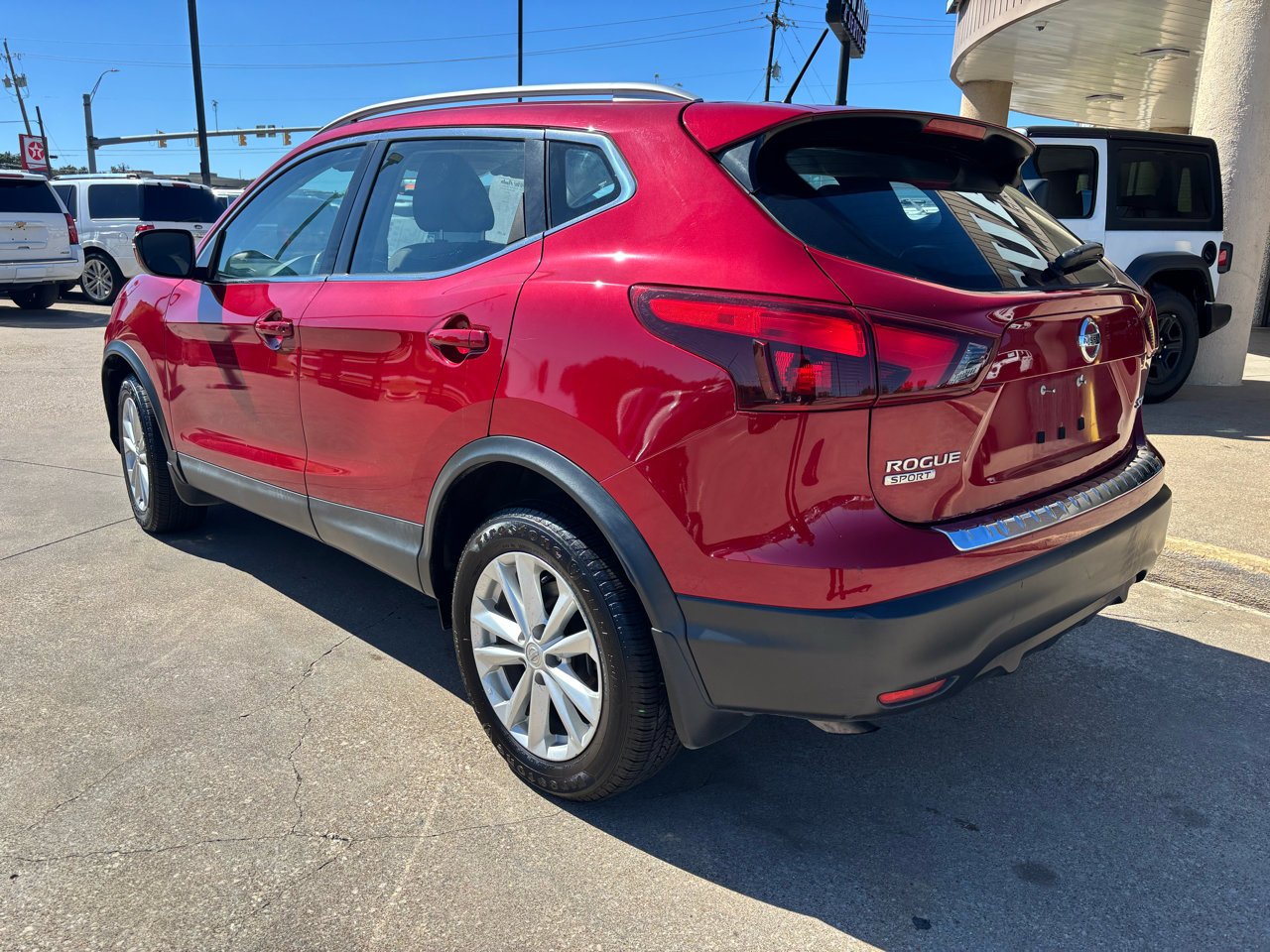Used 2017 Nissan Rogue Sport SV w/ SV All-Weather Package image 4