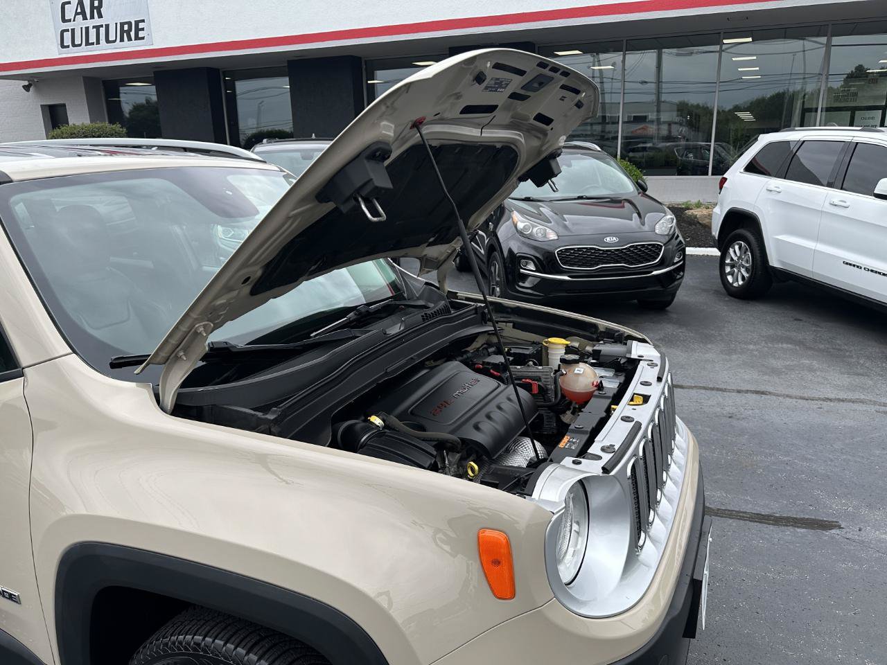 Used 2015 Jeep Renegade Limited AWD/4WD image 20