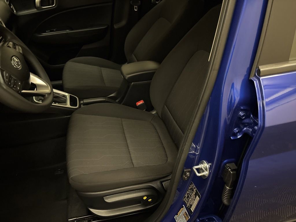 Certified 2026 Hyundai Venue SE image 12