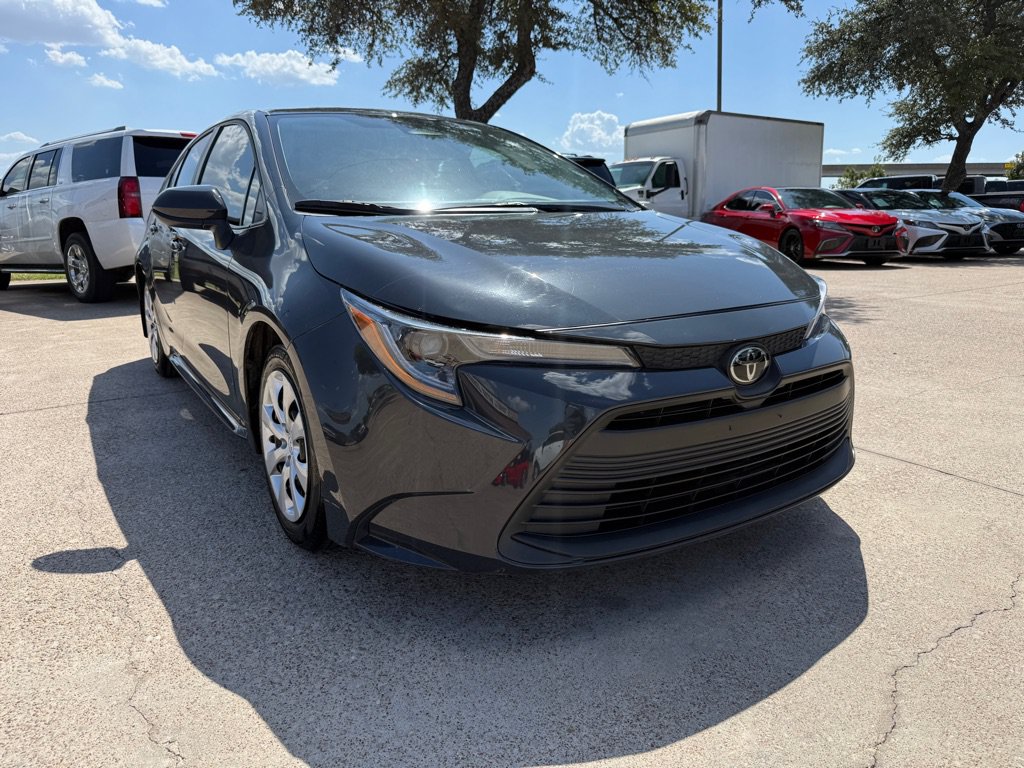 Used 2026 Toyota Corolla LE FWD image 1