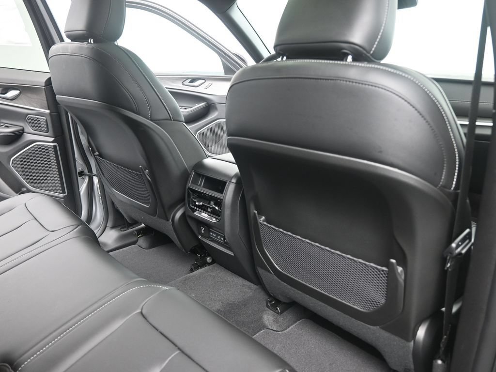 New 2026 Jeep Grand Cherokee Limited w/ Limited Altitude Package RWD image 24