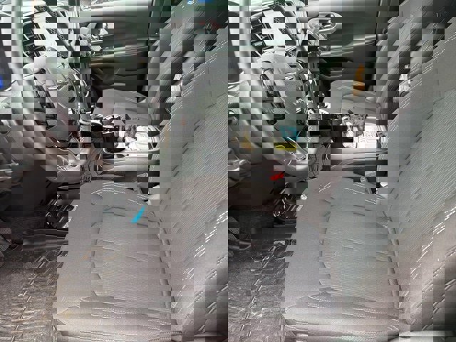 Used 2021 Chrysler Pacifica Touring w/ Uconnect Theater Family Group image 5