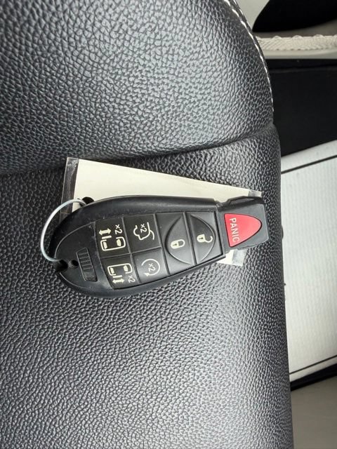 Used 2020 Dodge Grand Caravan SXT FWD image 35