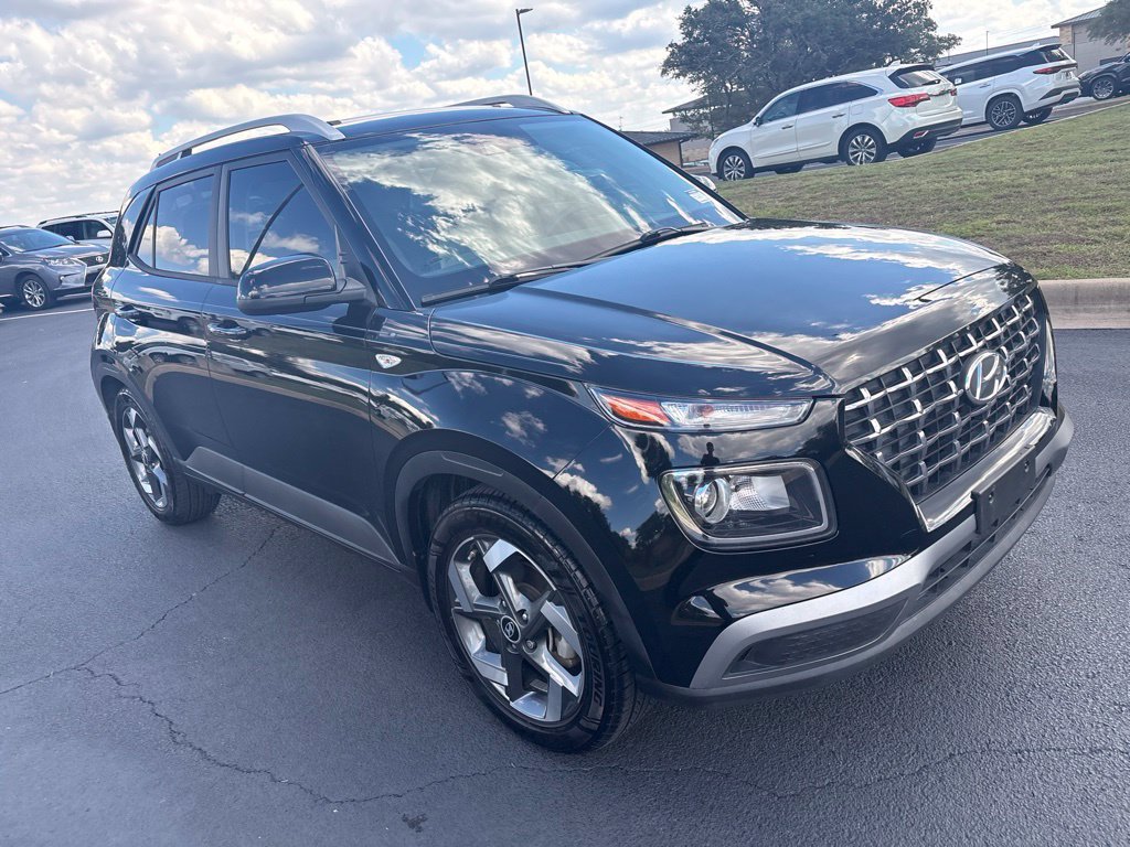 Used 2022 Hyundai Venue SEL FWD image 7