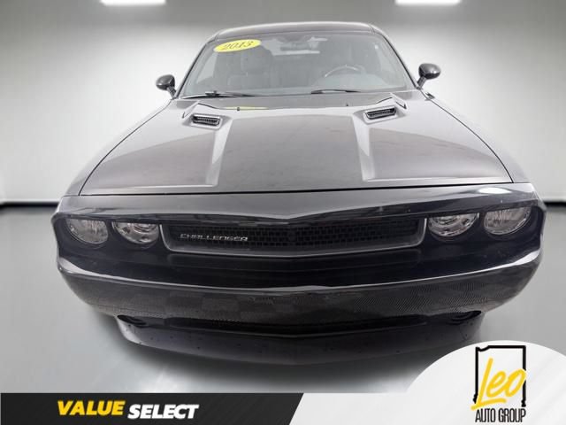 Used 2013 Dodge Challenger SXT RWD image 2
